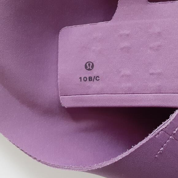 Lululemon Lazer Focused Sports Bra Womens 10 B/C Strappy Back Molded Cups Purple - Picture 7 of 7